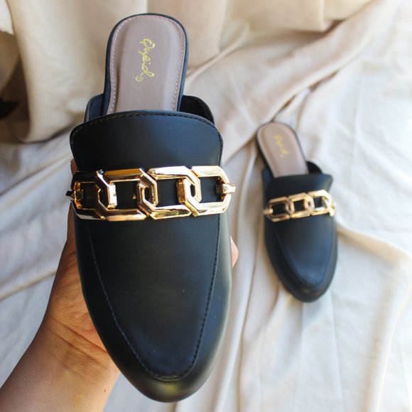 π¨LAST ONE// Black Chain Loafer Flat - Picture 3 of 5